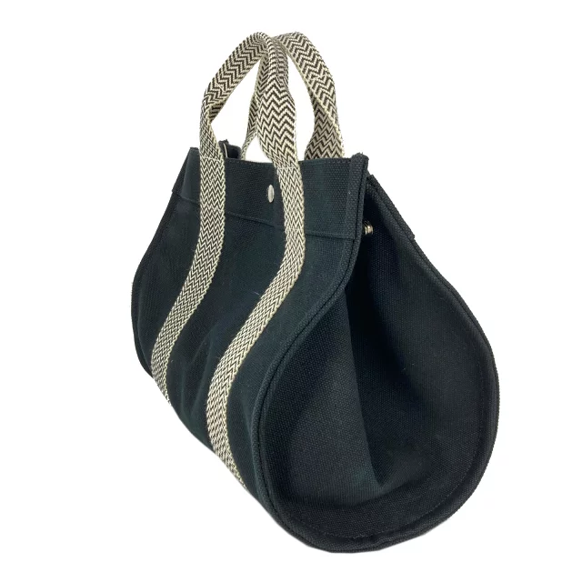 エルメス】カンヌの定価・サイズ感・廃盤でもなお人気の理由を解説  