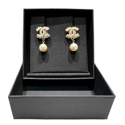 CHANEL シャネル パールピアス ファッション・衣類 の買取実績  