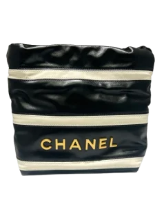 CHANEL シャネル シャネル22　ミニ バッグ カーフスキン ブラック/ホワイトの買取実績