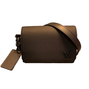 LOUIS VUITTON ルイ・ヴィトン ファストラインウェアラブルウォレット バッグ カウハイドレザー M82085ブラックの買取実績