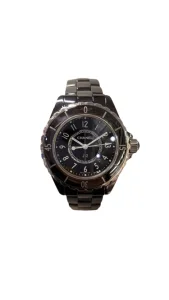 CHANEL シャネル J12 時計 セラミック BKの買取実績