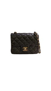 CHANEL シャネル ミニマトラッセ　チェーンショルダー バッグ ラムスキン A35200ブラックの買取実績