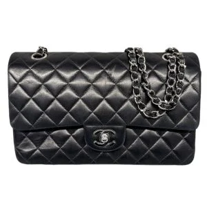CHANEL シャネル クラシックフラップバッグ バッグ ラムスキン A01113ブラックの買取実績